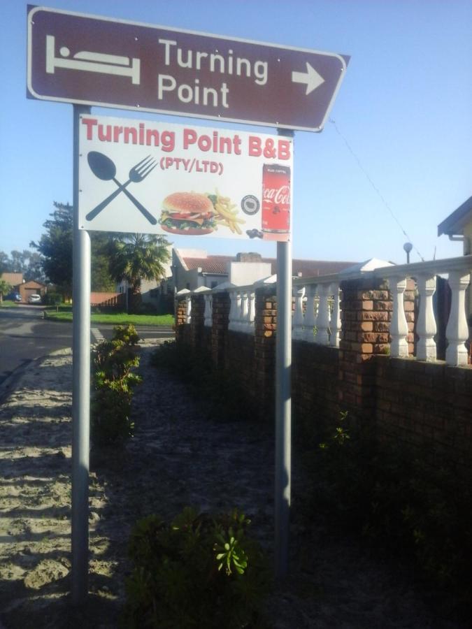 Turning Point Couette-café 3*